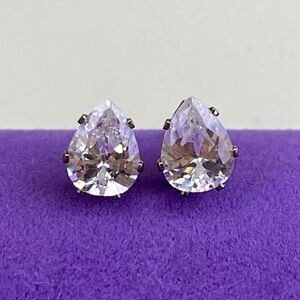 💛 Elegant 925 Silver CZ Teardrop Earrings